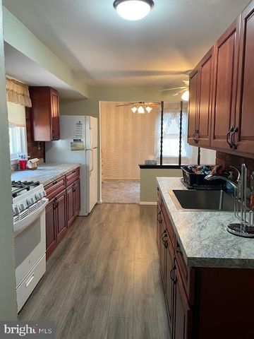 202 WAYNE AVENUE, Williamstown, NJ 08094