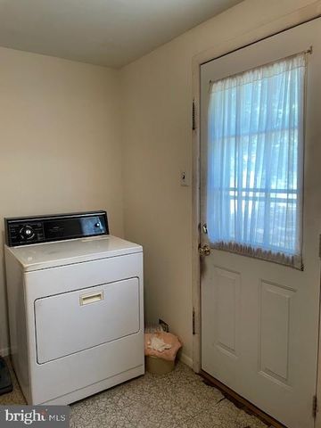 202 WAYNE AVENUE, Williamstown, NJ 08094