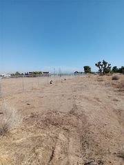 9545 Paramount Road, Phelan, CA 92371