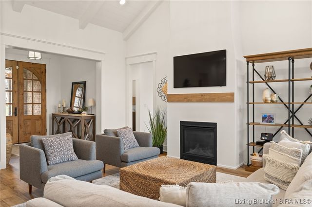 120 Stable Way, Jeffersonville, IN 47130