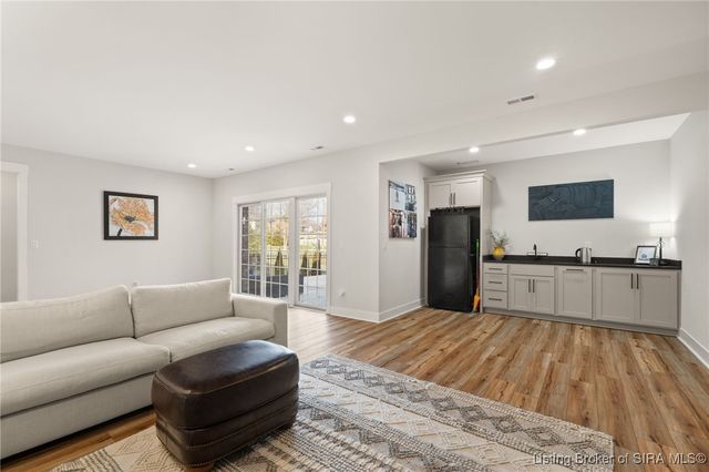 120 Stable Way, Jeffersonville, IN 47130