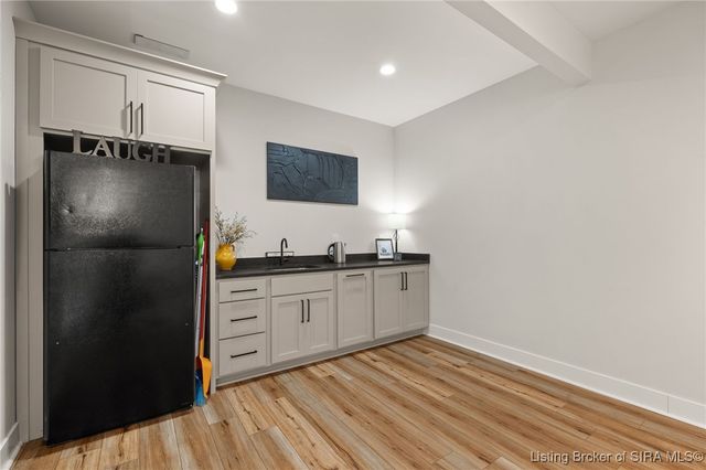 120 Stable Way, Jeffersonville, IN 47130