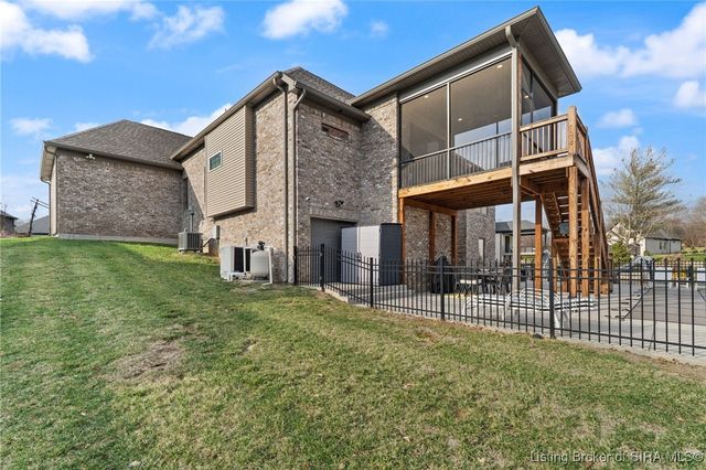 120 Stable Way, Jeffersonville, IN 47130