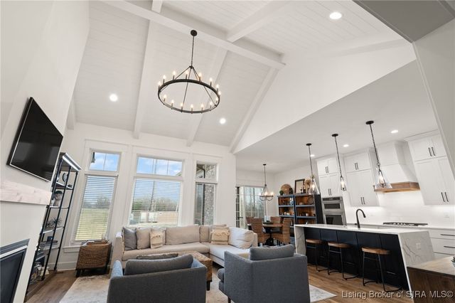 120 Stable Way, Jeffersonville, IN 47130