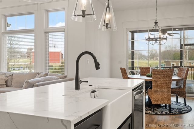 120 Stable Way, Jeffersonville, IN 47130