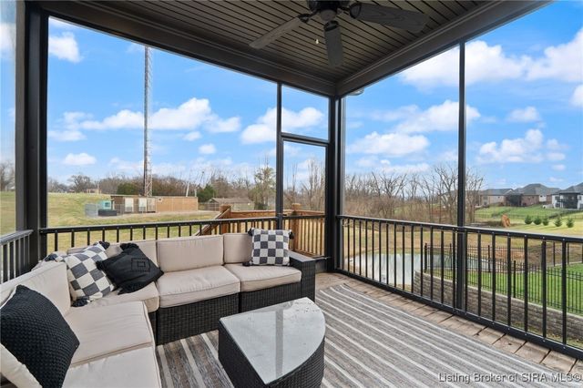 120 Stable Way, Jeffersonville, IN 47130