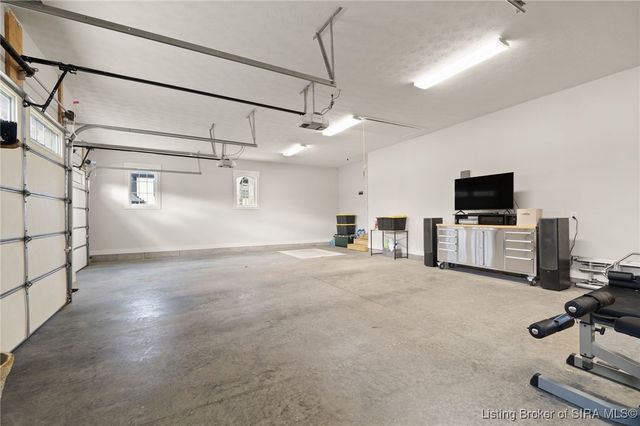 120 Stable Way, Jeffersonville, IN 47130