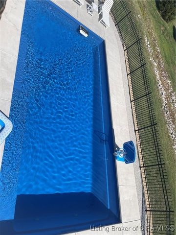 120 Stable Way, Jeffersonville, IN 47130