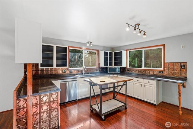 155 Blueberry Hill Road, Port Ludlow, WA 98365