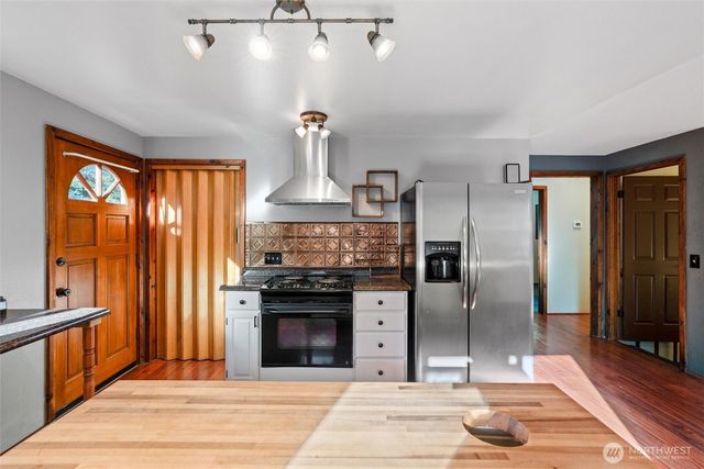 155 Blueberry Hill Road, Port Ludlow, WA 98365