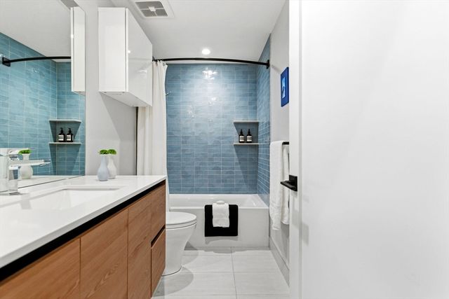 472 W Broadway 201, Boston, MA 02127