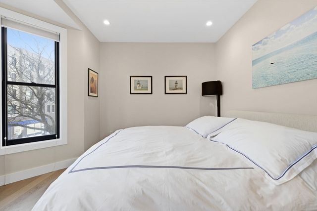 472 W Broadway 201, Boston, MA 02127