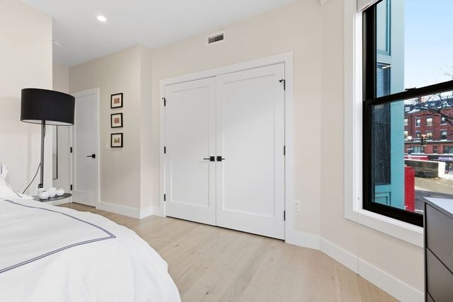 472 W Broadway 201, Boston, MA 02127