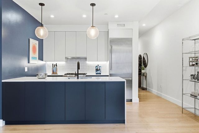 472 W Broadway 201, Boston, MA 02127