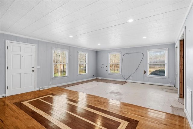 527 E Austin Dr, Chatsworth, GA 30705