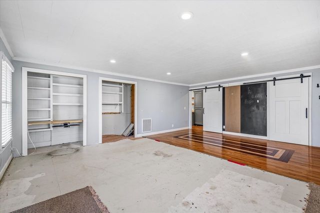 527 E Austin Dr, Chatsworth, GA 30705