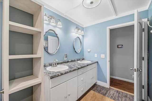 527 E Austin Dr, Chatsworth, GA 30705