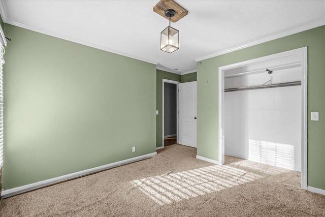 527 E Austin Dr, Chatsworth, GA 30705