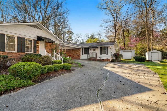 527 E Austin Dr, Chatsworth, GA 30705