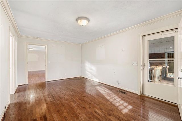 527 E Austin Dr, Chatsworth, GA 30705