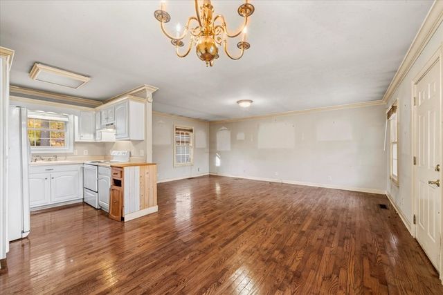 527 E Austin Dr, Chatsworth, GA 30705