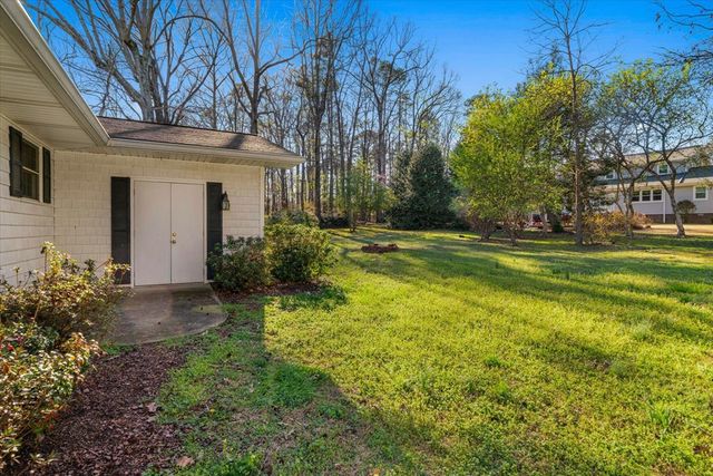 527 E Austin Dr, Chatsworth, GA 30705