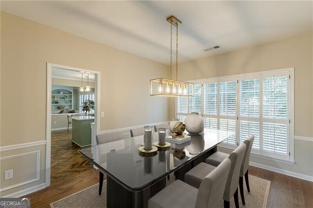 120 Lyndhurst Court, Roswell, GA 30075