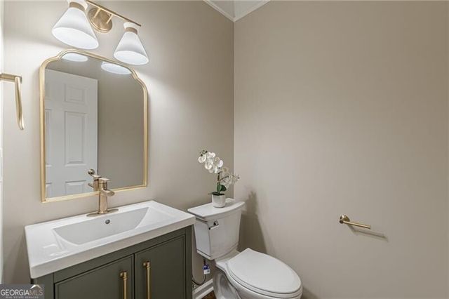 120 Lyndhurst Court, Roswell, GA 30075