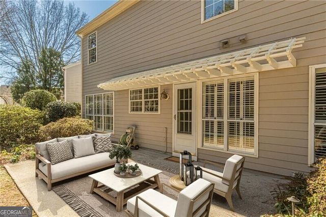 120 Lyndhurst Court, Roswell, GA 30075