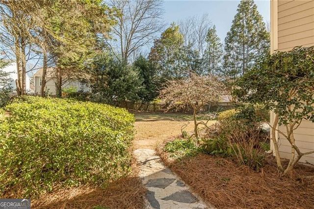 120 Lyndhurst Court, Roswell, GA 30075