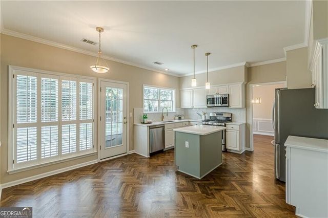 120 Lyndhurst Court, Roswell, GA 30075