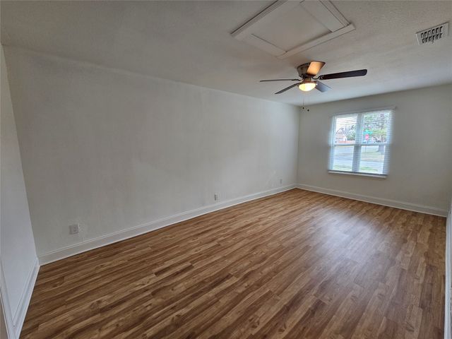 1002 Highland Drive, Grand Prairie, TX 75051