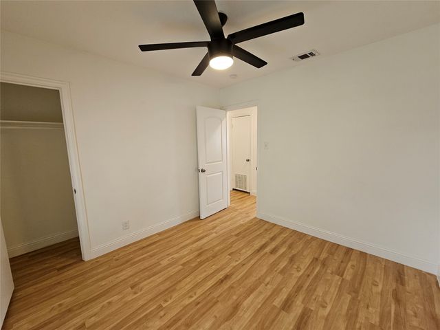 1002 Highland Drive, Grand Prairie, TX 75051