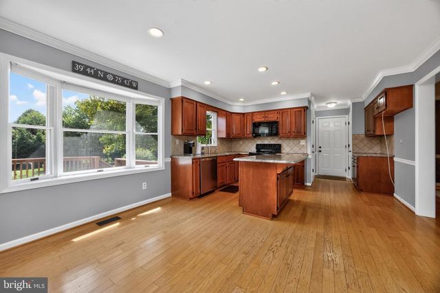 26 BRISTOL LN, Newark, DE 19711