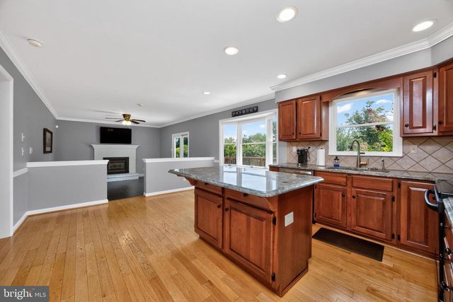 26 BRISTOL LN, Newark, DE 19711