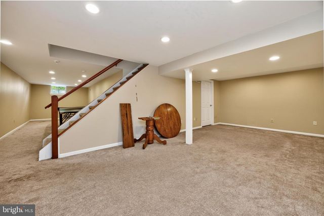 26 BRISTOL LN, Newark, DE 19711