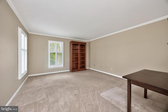 26 BRISTOL LN, Newark, DE 19711