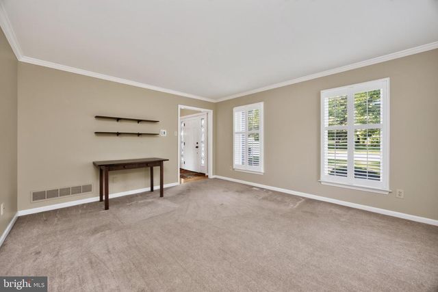 26 BRISTOL LN, Newark, DE 19711