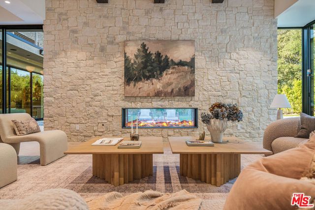 4000 Ballina Drive, Encino, CA 91436