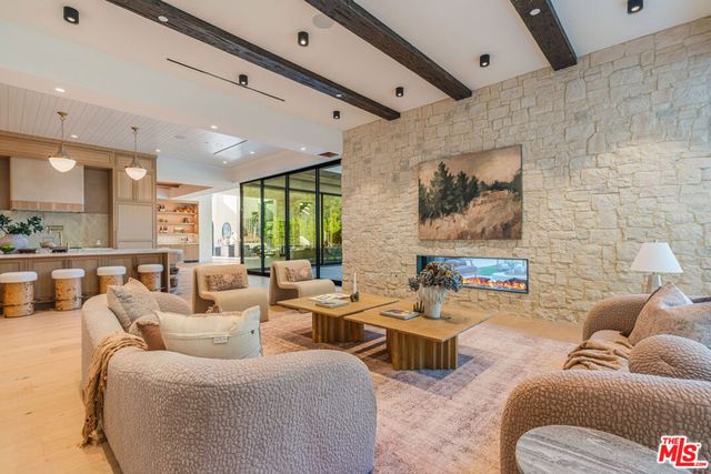 4000 Ballina Drive, Encino, CA 91436