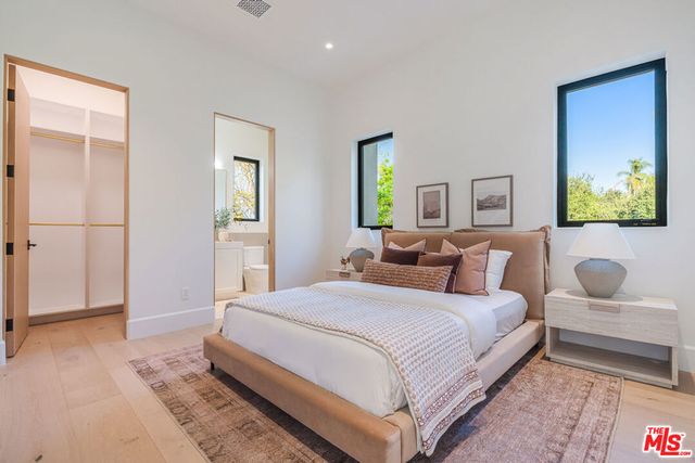 4000 Ballina Drive, Encino, CA 91436