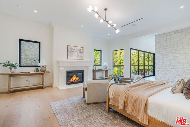 4000 Ballina Drive, Encino, CA 91436