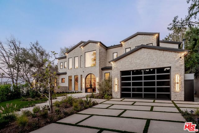 4000 Ballina Drive, Encino, CA 91436