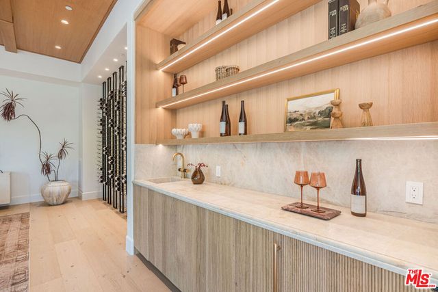 4000 Ballina Drive, Encino, CA 91436