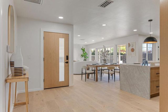 1172 Longfellow Avenue, Campbell, CA 95008