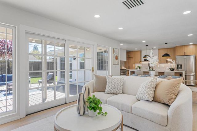 1172 Longfellow Avenue, Campbell, CA 95008