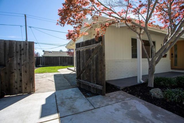 1172 Longfellow Avenue, Campbell, CA 95008