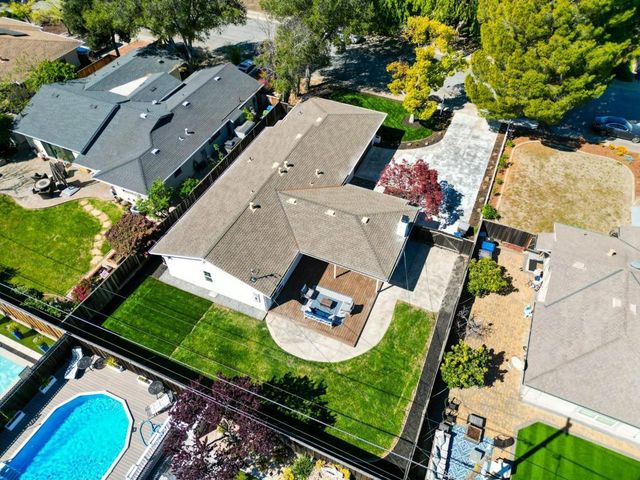 1172 Longfellow Avenue, Campbell, CA 95008