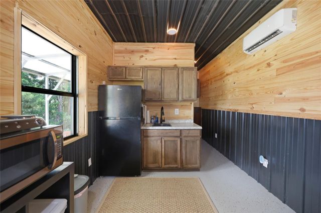 380 Lonesome Dove Trail, Trinity, TX 75862