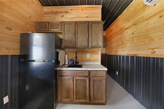 380 Lonesome Dove Trail, Trinity, TX 75862